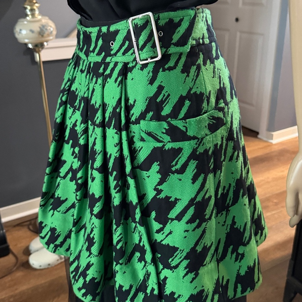 Marc By Marc Jacobs Houndstooth Green and Black Pleated Skirt (size 2) - Picture 3 of 7